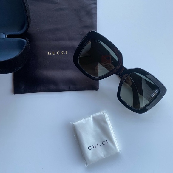 Gucci Sunglasses - Black Gradient chic oversized square design - NEW main image 14